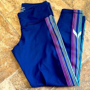 Women’s Vineyard Vines Navy Blue Performance Leggings. Like New- Worn Once